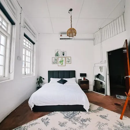 111 Hutton Lane Hostel-2